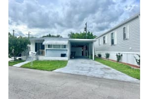 8717 SW 16th Pl, Davie, FL 33324 Sold 10/07/24