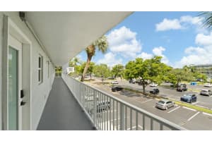 103 Royal Park Dr E3, Oakland Park, FL 33309 Sold 03/24/25