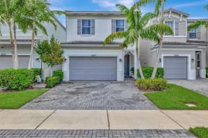 4547 NW 48th Ter, Tamarac, FL 33319 Sold 11/01/24