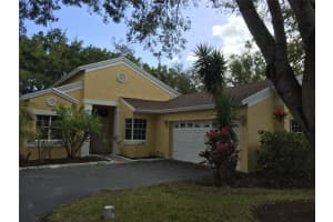 10672 lago welleby dr, Sunrise, FL 33351 Sold 10/15/24
