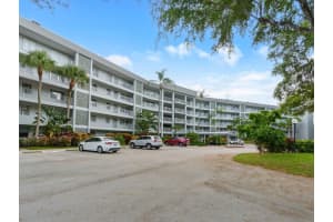 4020 W Palm Aire Dr 407, Pompano Beach