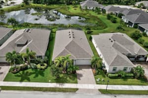 6137 Long Leaf Ln, Vero Beach, FL 32966 Sold 02/07/25