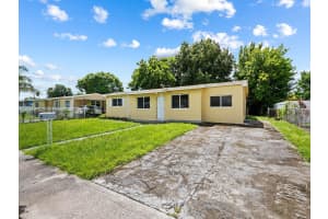 4000 NW 195th St, Miami Gardens, FL 33055 Sold 01/17/25