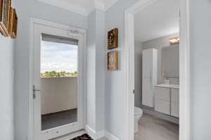 2200 NE 33rd Ave 5C, Fort Lauderdale, FL 33305 Sold 12/09/24