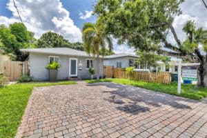 316 NE 34th St, Oakland Park, FL 33334 Sold 10/28/24