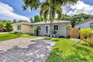 316 NE 34th St, Oakland Park, FL 33334 Sold 10/28/24