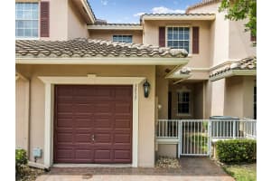 3517 Lakeside Dr, Davie, FL 33328 Sold 12/06/24