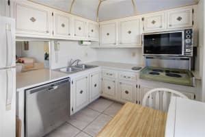 1000 NE 14th Ave 705, Hallandale Beach, FL 33009 Sold 04/28/25