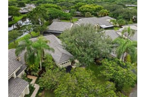 348 NW 94th Ter, Plantation, FL 33324 Sold 11/15/24