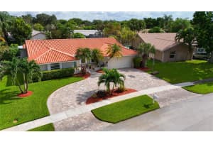9761 NW 16th St, Plantation, FL 33322 Sold 02/18/25