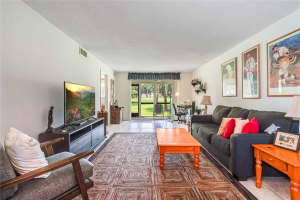 811 S Hollybrook Dr 106, Pembroke Pines, FL 33025 Sold 12/11/24