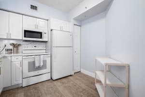 17100 N Bay Rd 1316, Sunny Isles Beach, FL 33160 Sold 01/27/25