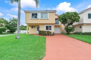 1121 SE 5th Ct, Dania Beach, FL 33004 Sold 11/25/24