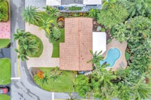 2833 NE 3rd Ter, Wilton Manors, FL 33334 Sold 12/03/24