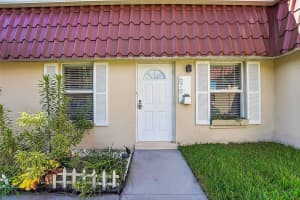 679 Marlboro Oval 679, Lake Worth, FL 33467 Sold 11/05/24