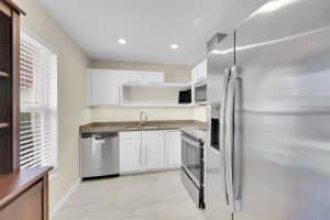 679 Marlboro Oval 679, Lake Worth, FL 33467 Sold 11/05/24