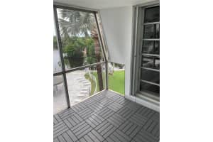 3000 NE 16th Ave 402, Oakland Park, FL 33334 Sold 05/23/25
