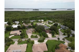 585 W Forest Trl, Vero Beach, FL 32962 Sold 08/21/25