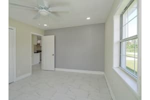 339 SW 6th Ave SW, Vero Beach, FL 32962 - MLS#F10462319