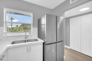 8891 Sunrise Lakes Blvd 305, Sunrise, FL 33322 Sold 10/30/24