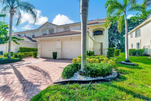 7886 Laina Ln 4, Boynton Beach, FL 33437 Sold 11/14/24