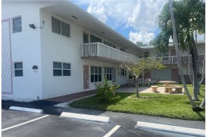 1300 N 12TH CT 3B, Hollywood, FL 33019 Sold 03/28/25