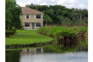 12350 N Village Cir 5, Davie, FL 33325 Sold 11/07/24