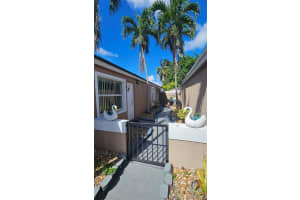 7204 SW 149th Ct, Miami, FL 33193 Sold 12/03/24