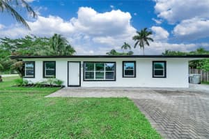 2401 NE 11th Ave, Pompano Beach, FL 33064 Sold 11/13/24