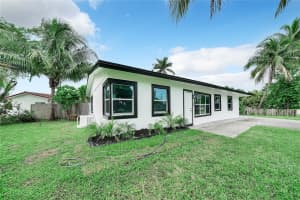 2401 NE 11th Ave, Pompano Beach, FL 33064 Sold 11/13/24