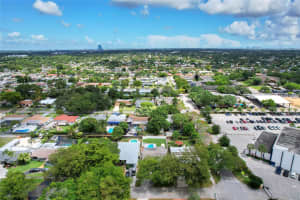 5311 Pierce St, Hollywood, FL 33021 - MLS#F10462704
