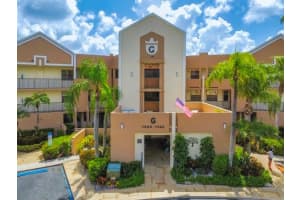 7558 Fairfax Dr 302, Tamarac, FL 33321 Sold 12/09/24