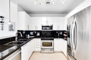 511 SE 5th Ave 2511, Fort Lauderdale, FL 33301 Sold 02/27/25