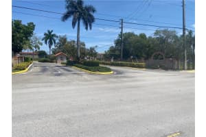 365 SW 86th Ave 205, Pembroke Pines, FL 33025 Sold 10/24/24