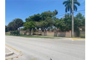 365 SW 86th Ave 205, Pembroke Pines, FL 33025 Sold 10/24/24