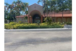 365 SW 86th Ave 205, Pembroke Pines, FL 33025 Sold 10/24/24