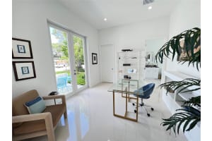 506 NE 25th St, Wilton Manors, FL 33305 Sold 12/17/24