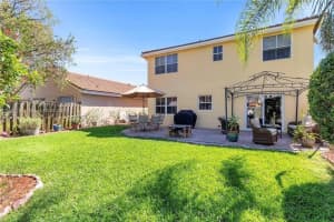 7495 Viscaya Cir, Margate, FL 33063 Sold 10/30/24
