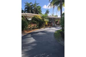 200 NW 22nd St, Wilton Manors, FL 33311 Sold 12/17/24