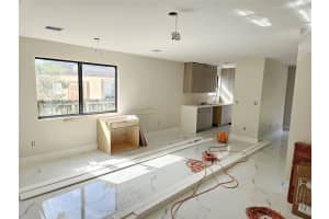 522 Glenn Pkwy B, Hollywood, FL 33021 Sold 04/24/25