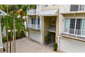 2685 NE 9th Ave 7, Wilton Manors, FL 33334 Sold 01/24/25