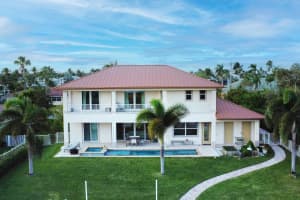 8574 SE Banyan Tree St, Hobe Sound, FL 33455 Sold 02/24/25