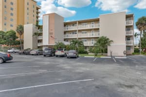 901 N Riverside Dr 1D, Pompano Beach, FL 33062 Sold 01/31/25