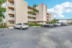 901 N Riverside Dr 1D, Pompano Beach, FL 33062 Sold 01/31/25