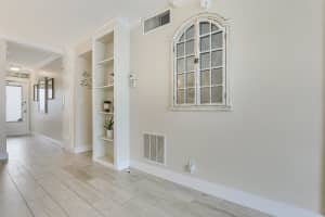 901 N Riverside Dr 1D, Pompano Beach, FL 33062 Sold 01/31/25