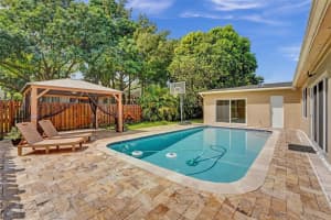 10472 NW 2nd Ct, Plantation, FL 33324 Sold 12/31/24