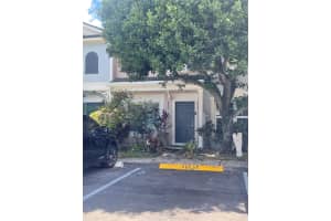 3332 Confetti Ln, Margate, FL 33063 Sold 11/12/25