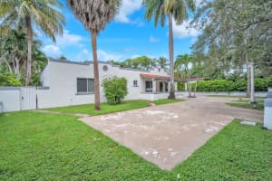 372 La Villa Dr, Miami Springs, FL 33166 Sold 11/12/24