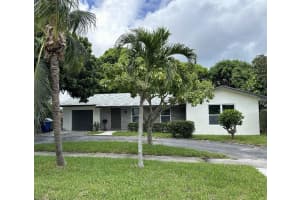 425 Greenbriar Dr, West Palm Beach, FL 33403 Sold 11/13/24