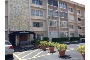 410 SE 2nd St 121, Hallandale Beach, FL 33009 Sold 01/27/25